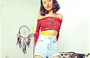 Cute teen slut dances for daddi jordach